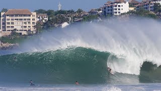 Sebastian Gomez  SUP surfing in Puerto Escondido, Mexico 2017.