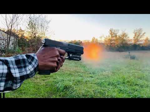 NEWBIE | First time shooting the Glock 17 Gen 5 | FULLY AUTOMATIC 🤯😵