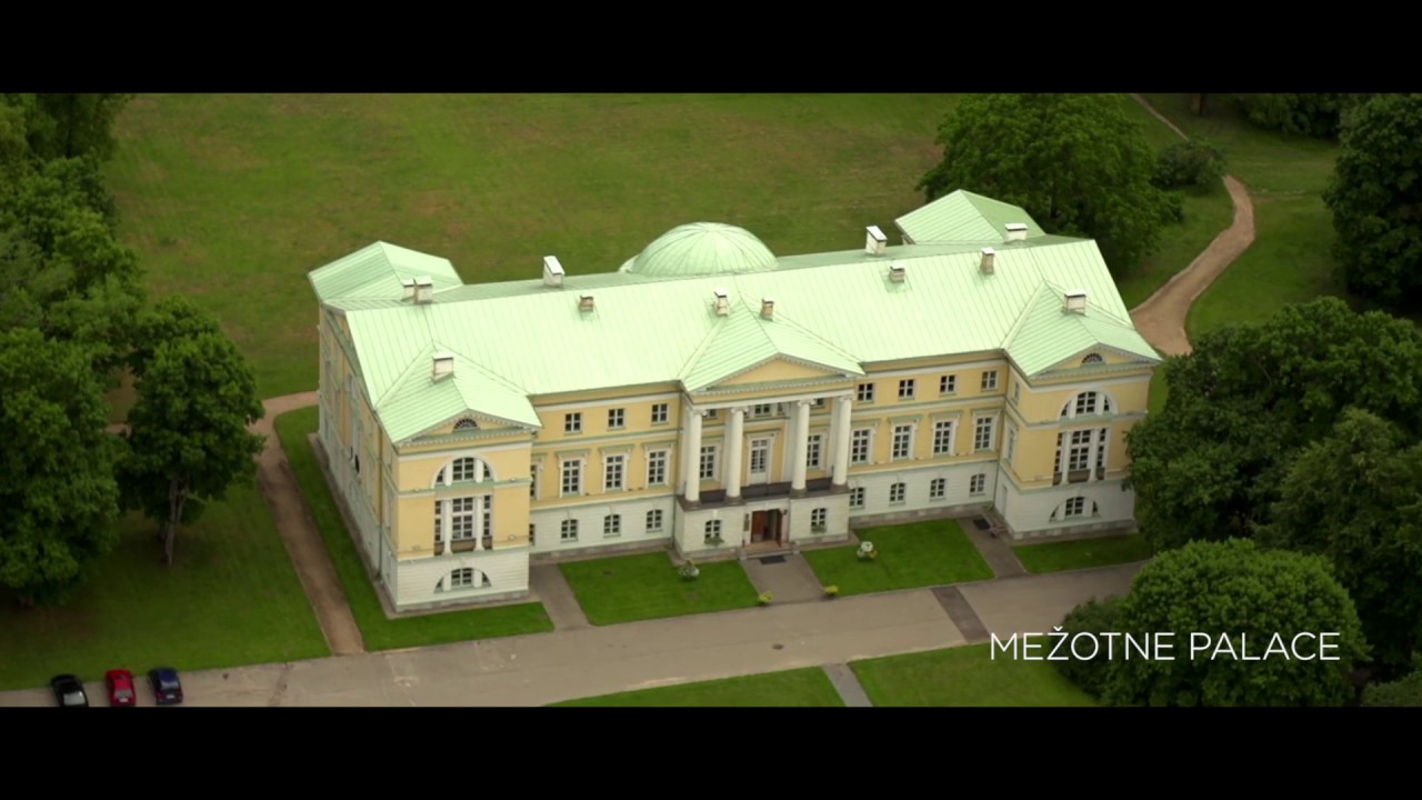 Enjoy Top 5 castles with Baltic Helicopters