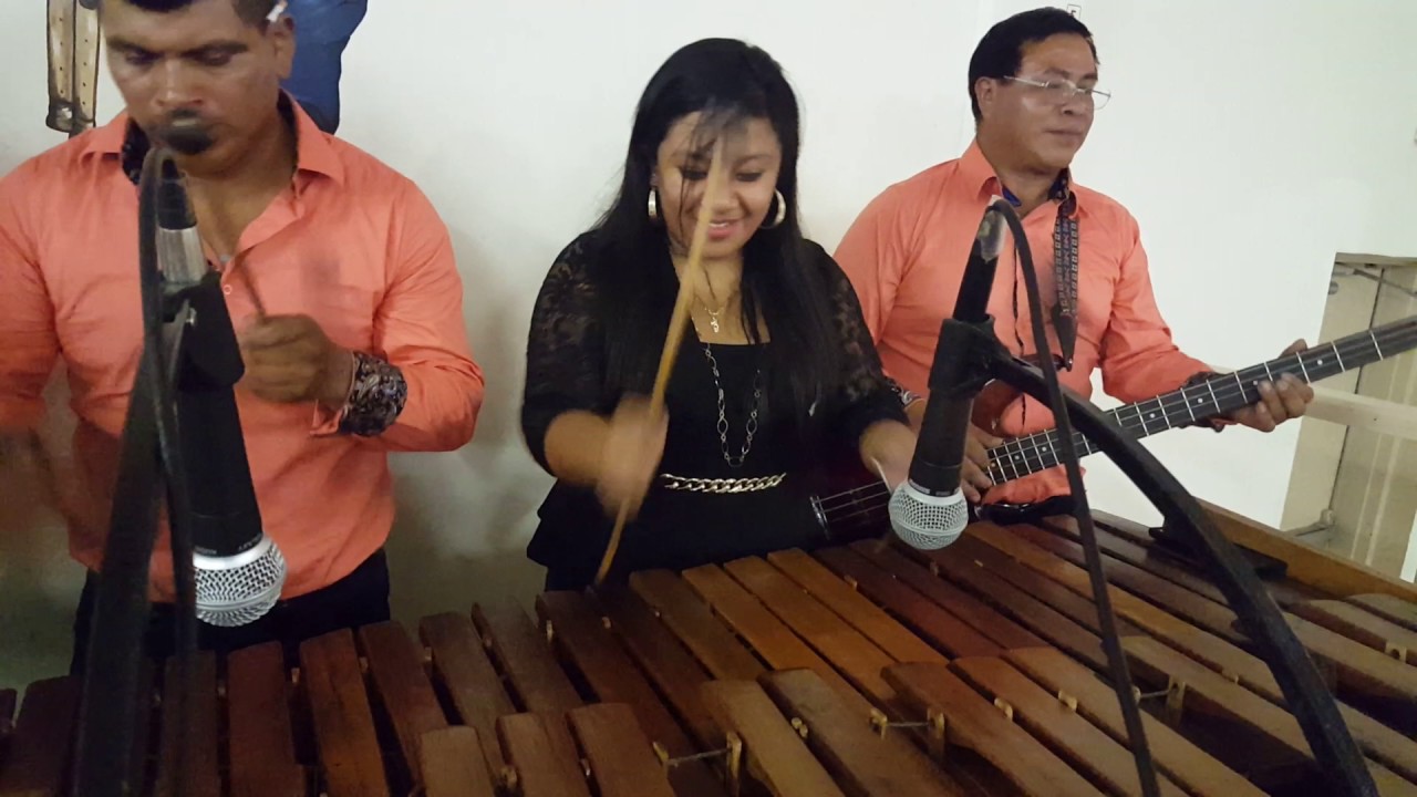Marimba Club Eulense con Leslie Simón En Decatur Al 2016 YouTube