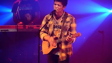 Count on me - Bruno mars (live HD)