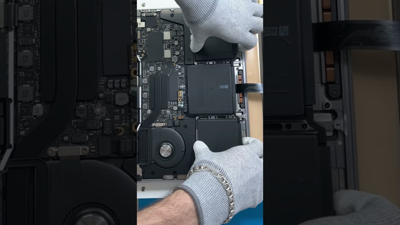 Замена аккумулятора MacBook Pro на оригинал по новым технологиям