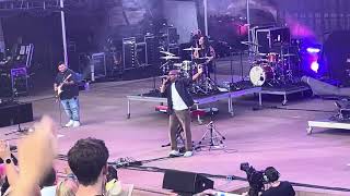 Jon Reddick singing Holding On (Praise God) 
