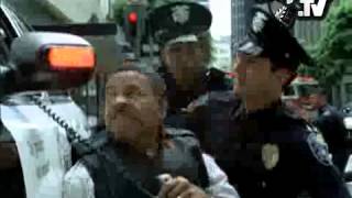 Toys R Us - Standoff