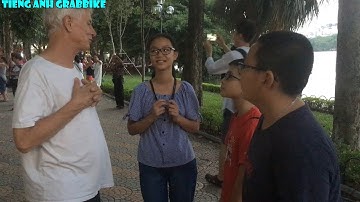 Cuối tuần đi học tiếng Anh cùng các cháu