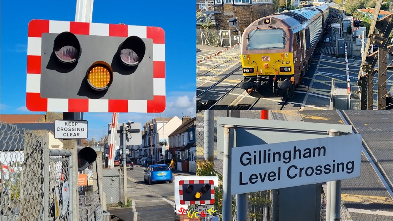 (Ft. Class 67-hauled Belmond British Pullman) Gillingham Level Crossing, Medway (Kent)
