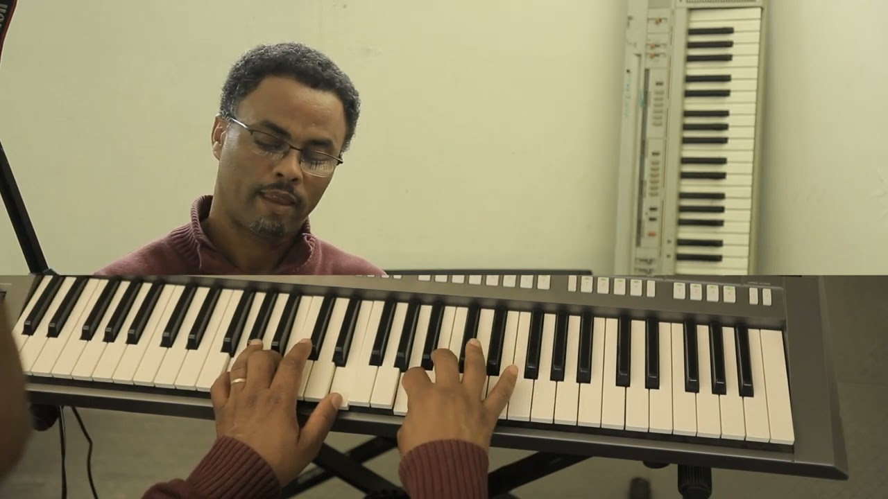 Keyboard 19 Tizita Major melody with Chords