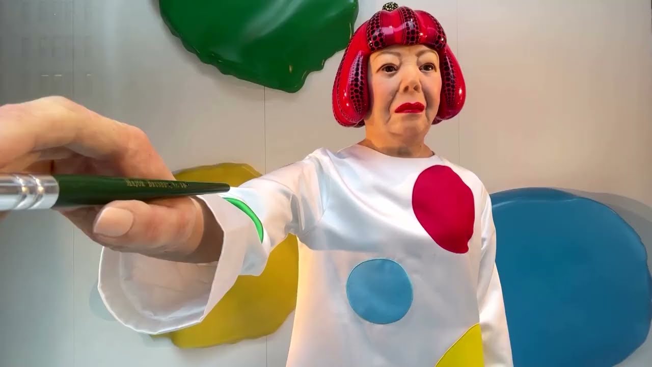 Yayoi Kusama robot!