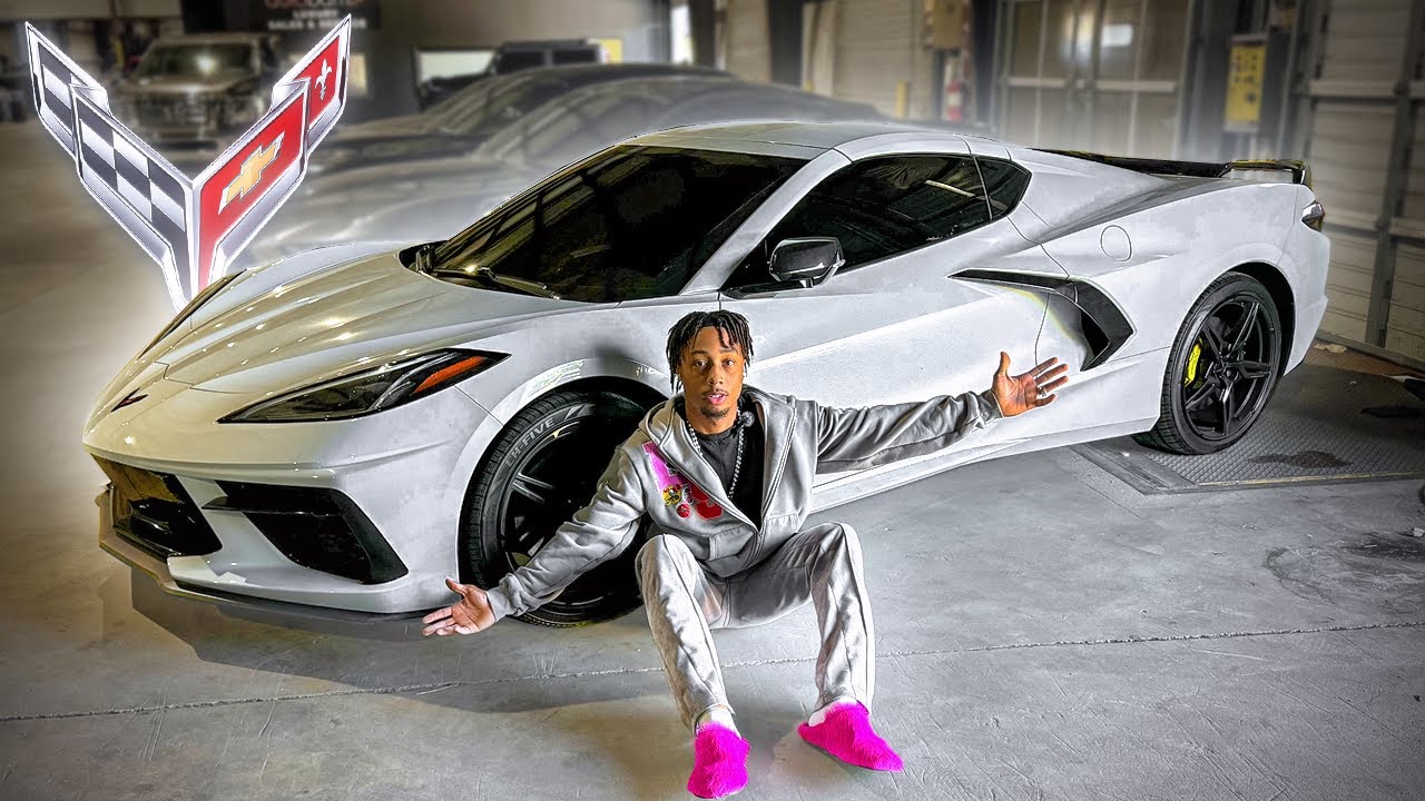 I BOUGHT A CORVETTE C8 AT 20!? |MUST WATCH - YouTube