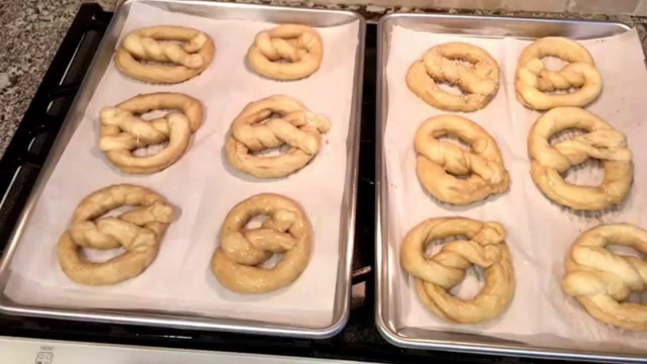 الپرتزل  او السميط Soft Pretzel Recipe