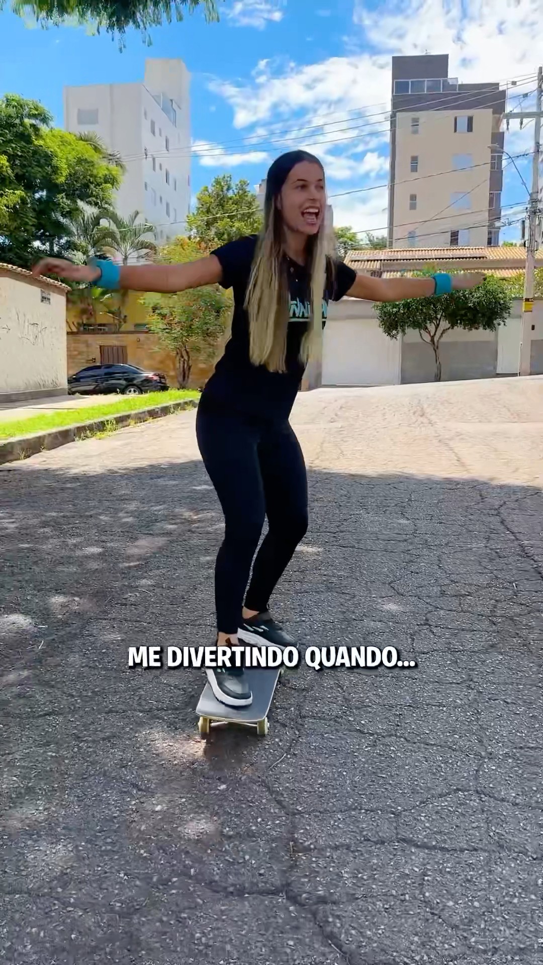 CAN YOU LEND ME THE SKATEBOARD??