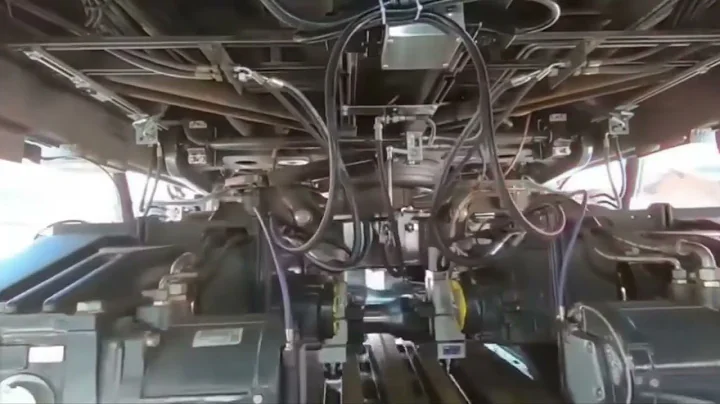 variable gauge train switches from 1000mm to 1435mm