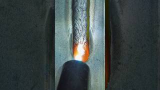 Semi-automatic welding. At what speed to drive the burner. Скорость движения горелки.#welding#shorts