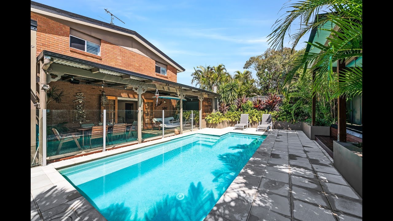 Katherine Carter and Jamie Willems Harcourts Caloundra - 29 Kumala Street, Battery Hill