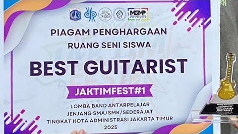 Best Gitarist tingkat SMA dan Sederajat Jaktimfest1. 2025 The PEQYU band Javas and team.