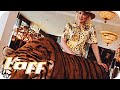 Ein Tiger als Haustier? Das Luxusleben einer Hellseherin | 2/2 | taff | ProSieben