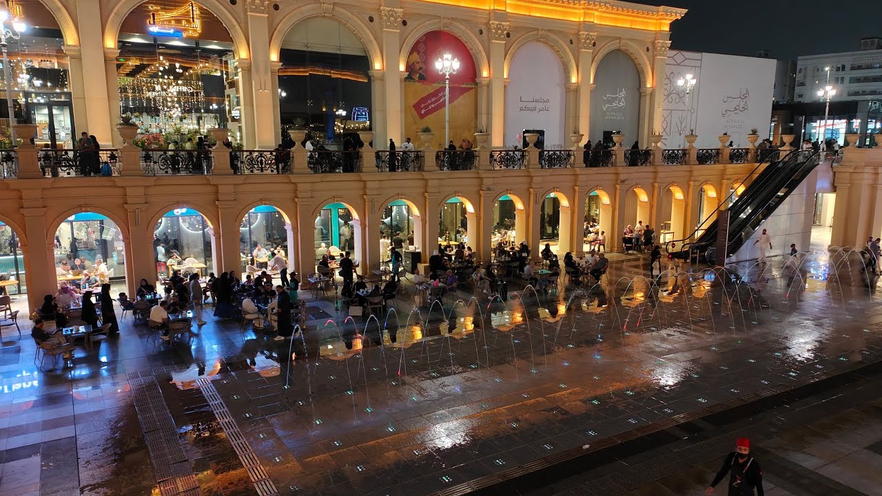 بازار رمضان جدة بارك أحد المولات الجميلة والكبيرة في مدينة جدة السعودية #بازار #جدة_بارك