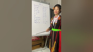 Dạy nói tiếng dân tộc Sán Dìu