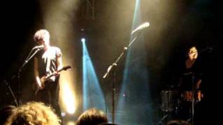 Raveonettes - Aly walk with me - live Roskilde 2010