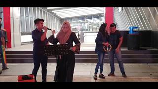 Download Lagu Ayu Damit Gegar Vaganza - Waka Waka Shakira MP3 Download Lagu Ayu Damit Gegar Vaganza - Waka Waka Shakira MP3