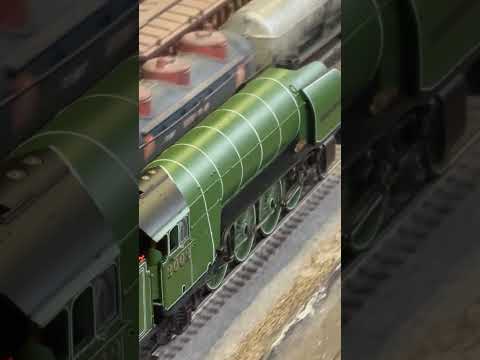 Hornby LNER Gresley P2 #2002 'Earl Marischal' With Steam Generator Heads East With The Five Teaks