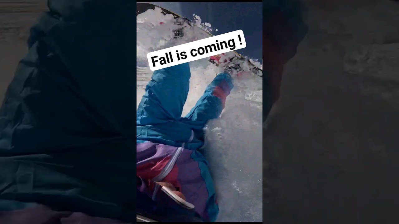 This Snowboard fall hurts🥲shorts snowboarding wintersport fail 