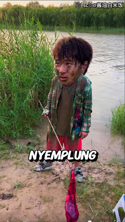 The Long-haired Guy is Mischievous, His Friend is Seriously Fishing‼️😅🤣🎣 #shorts #shortvideo #ama...