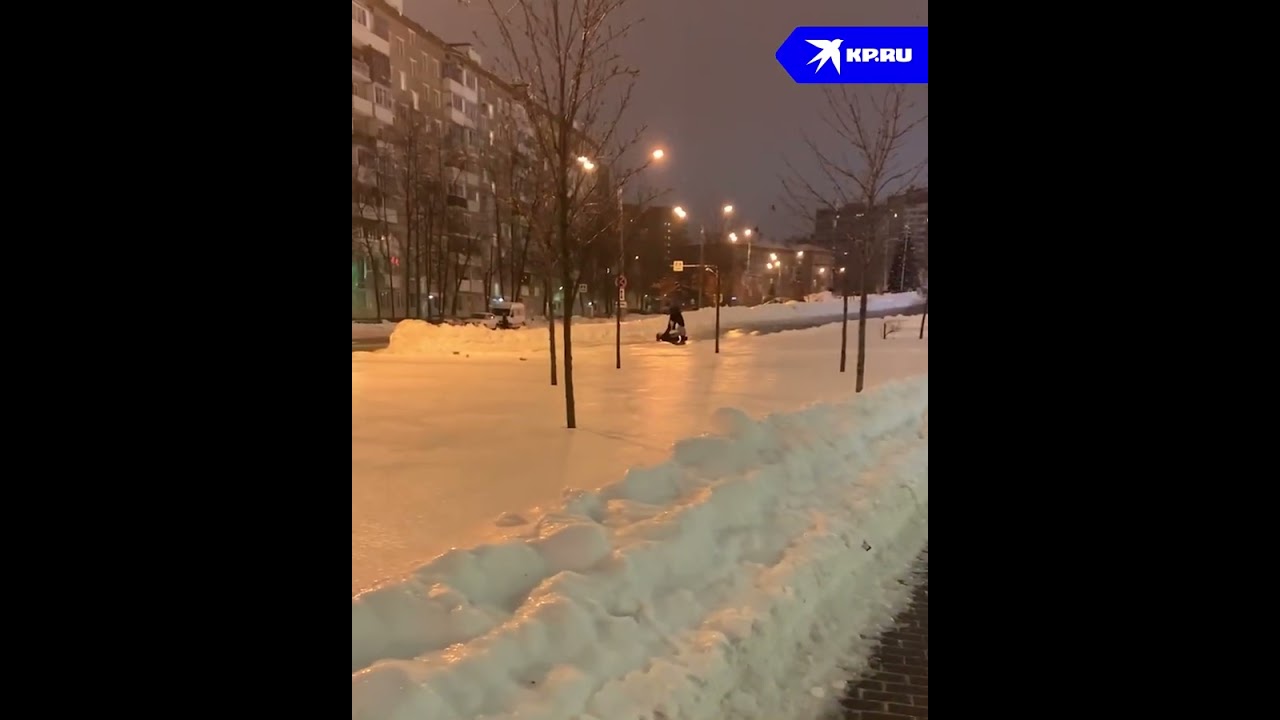 Ледяной дождь в Москве стал причиной гололеда