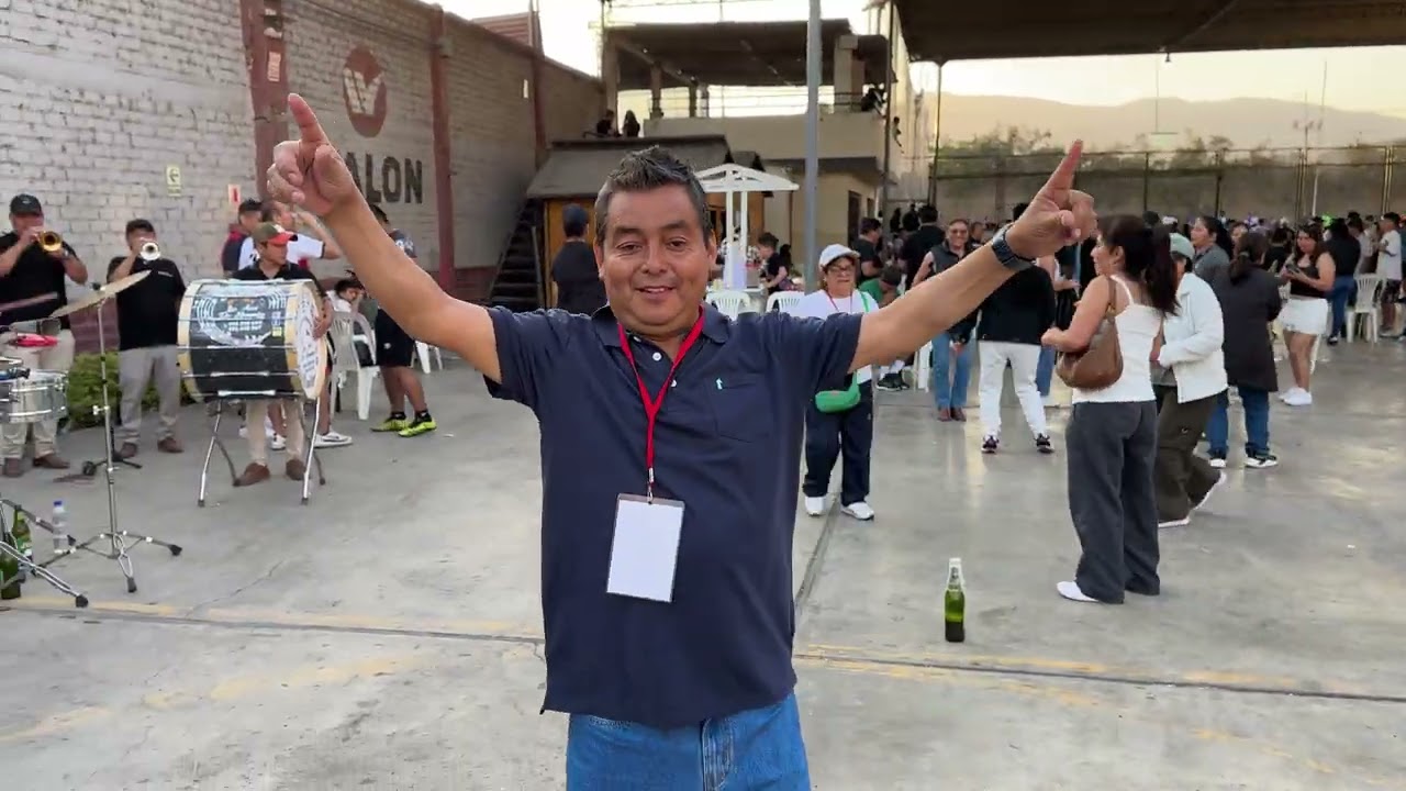 Devuélme El Anillo / Camino a España - BANDA LOS ASES DE HUAMBO - Lima 2025