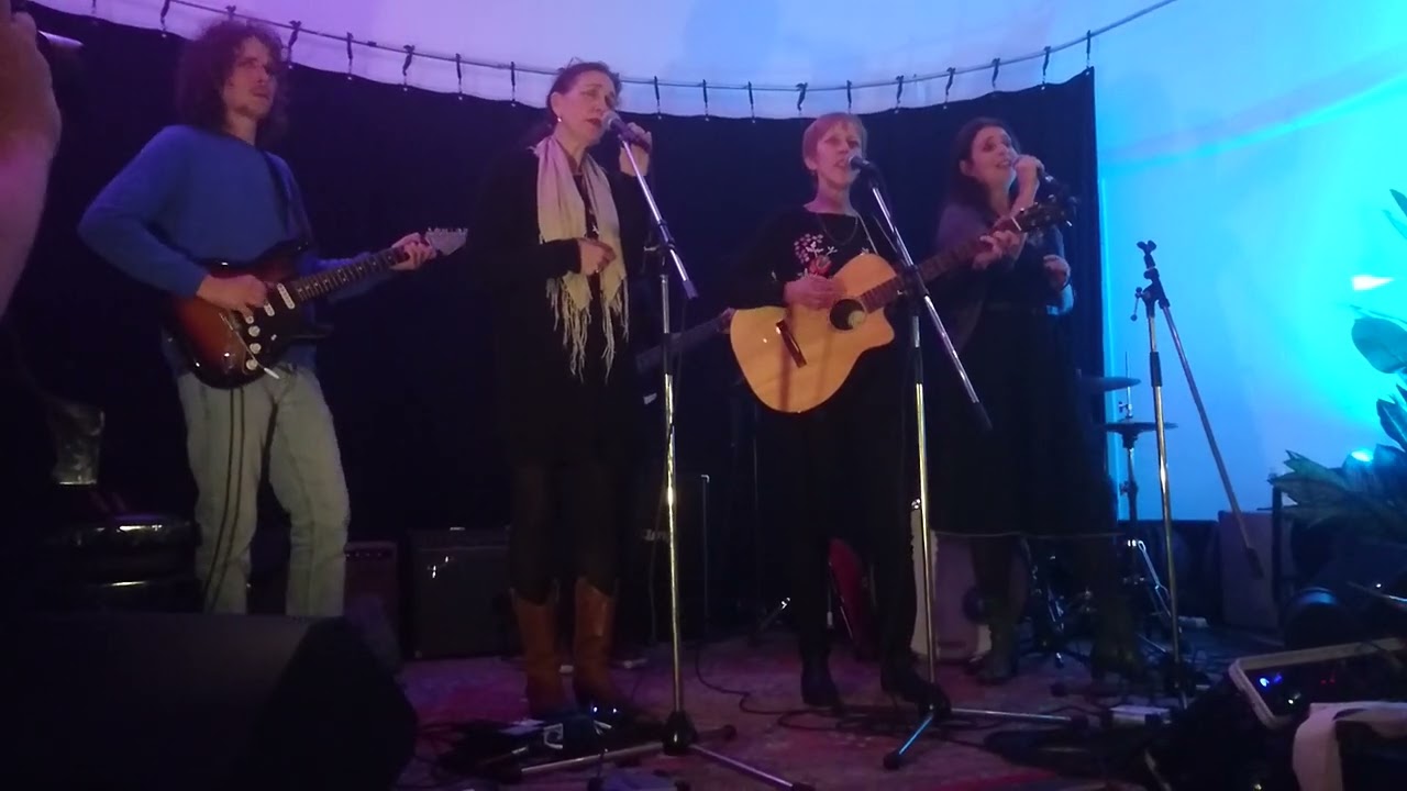 The Very Girls in het Rozenknopje