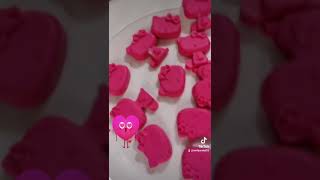 White Milk Chocolate Hello Kitty Molding