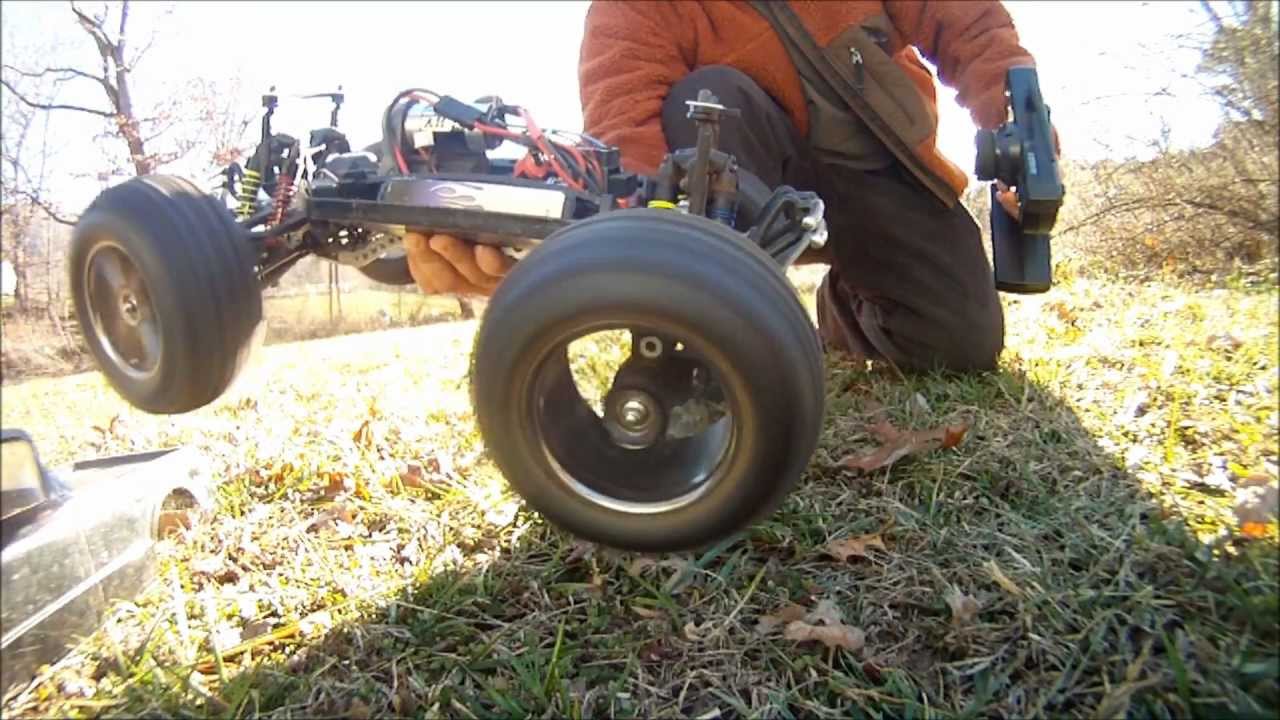 SUPER STOUT BRUSHLESS E MAXX GoPro HD - YouTube