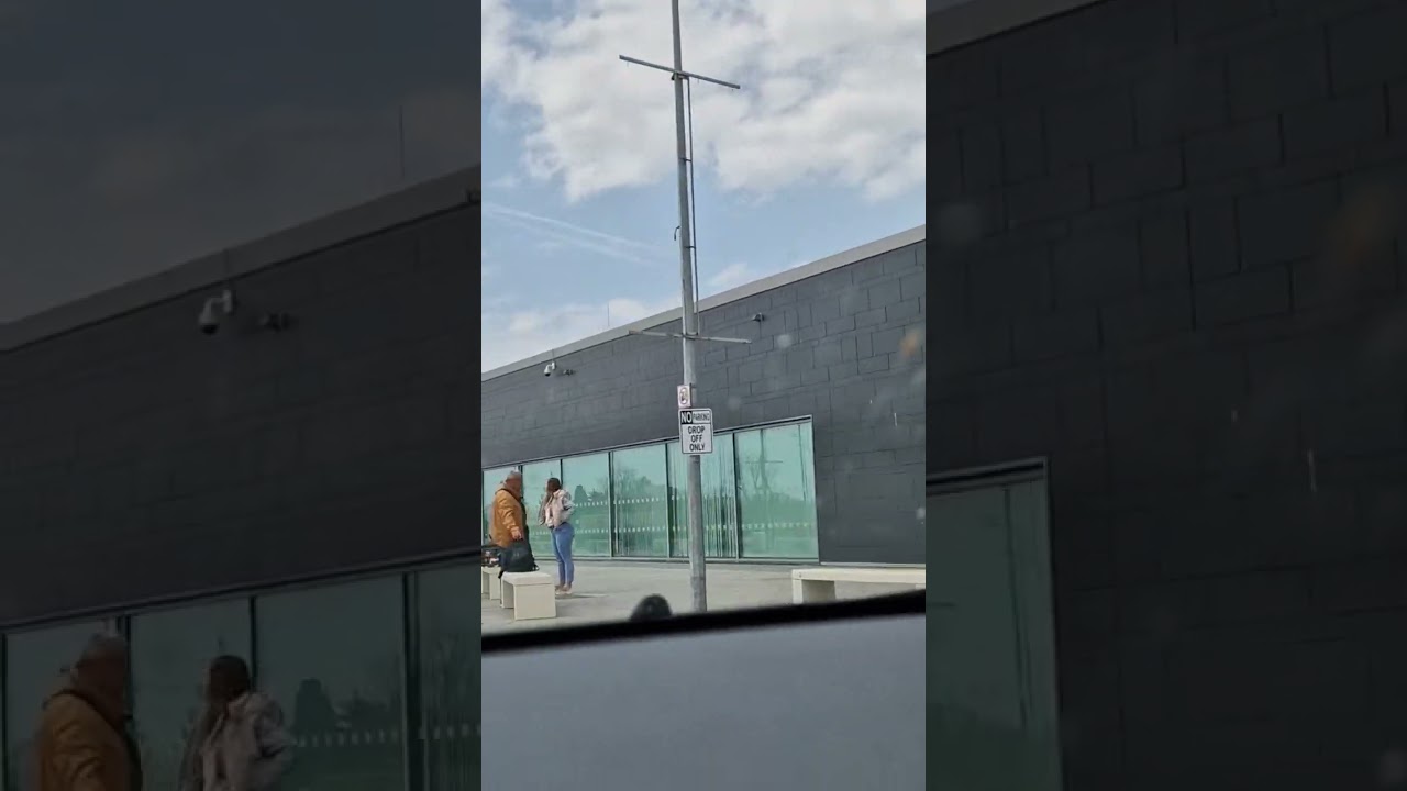 Burgas Airport - Arrivals and Departures 