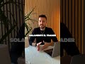 Nei momenti di panico vedi chi si brucia tutto e chi invece gestisce le perdite diversificando...