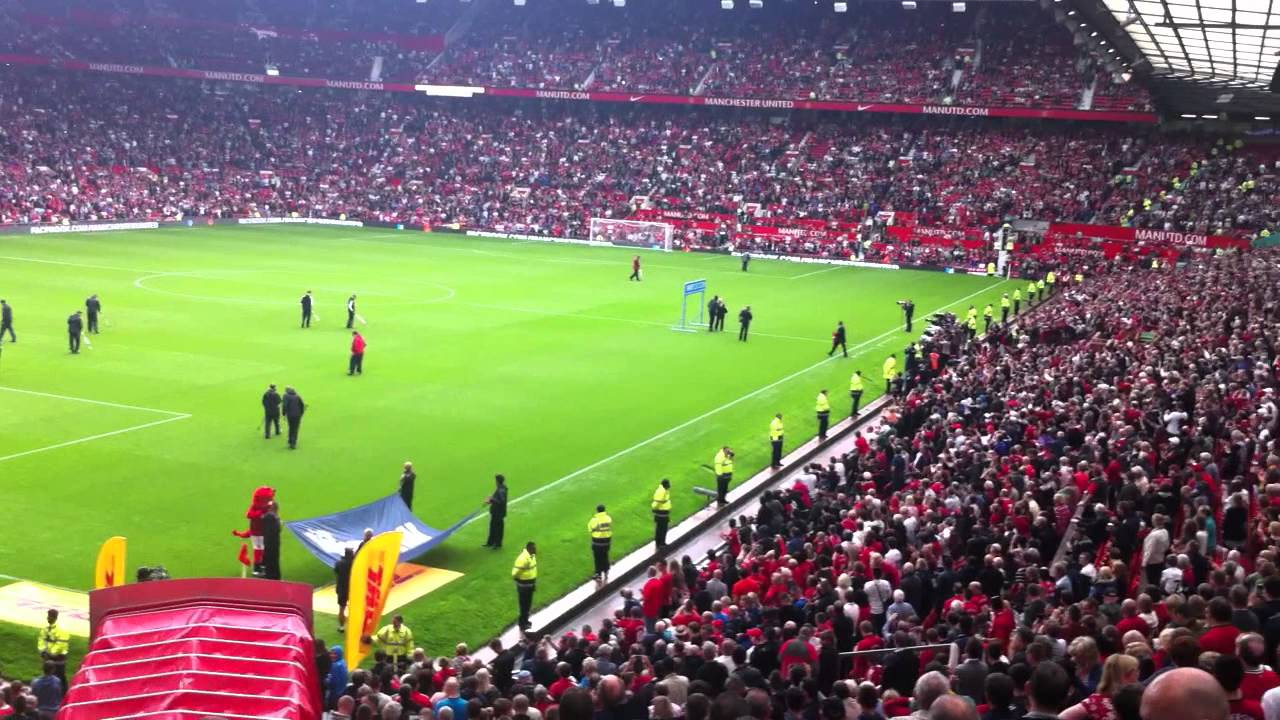 USAIN BOLT ! Visits Old Trafford