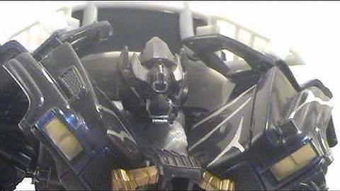 Video review of Transformers Revenge of the Fallen; Recon Ironhide