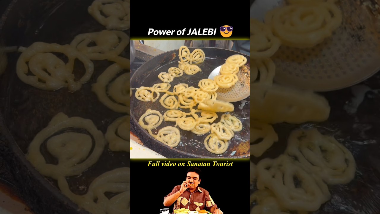 Power of Jalebi 😎 #foodtour #streetfood #bestfood #jalebi #varanasi #sweet