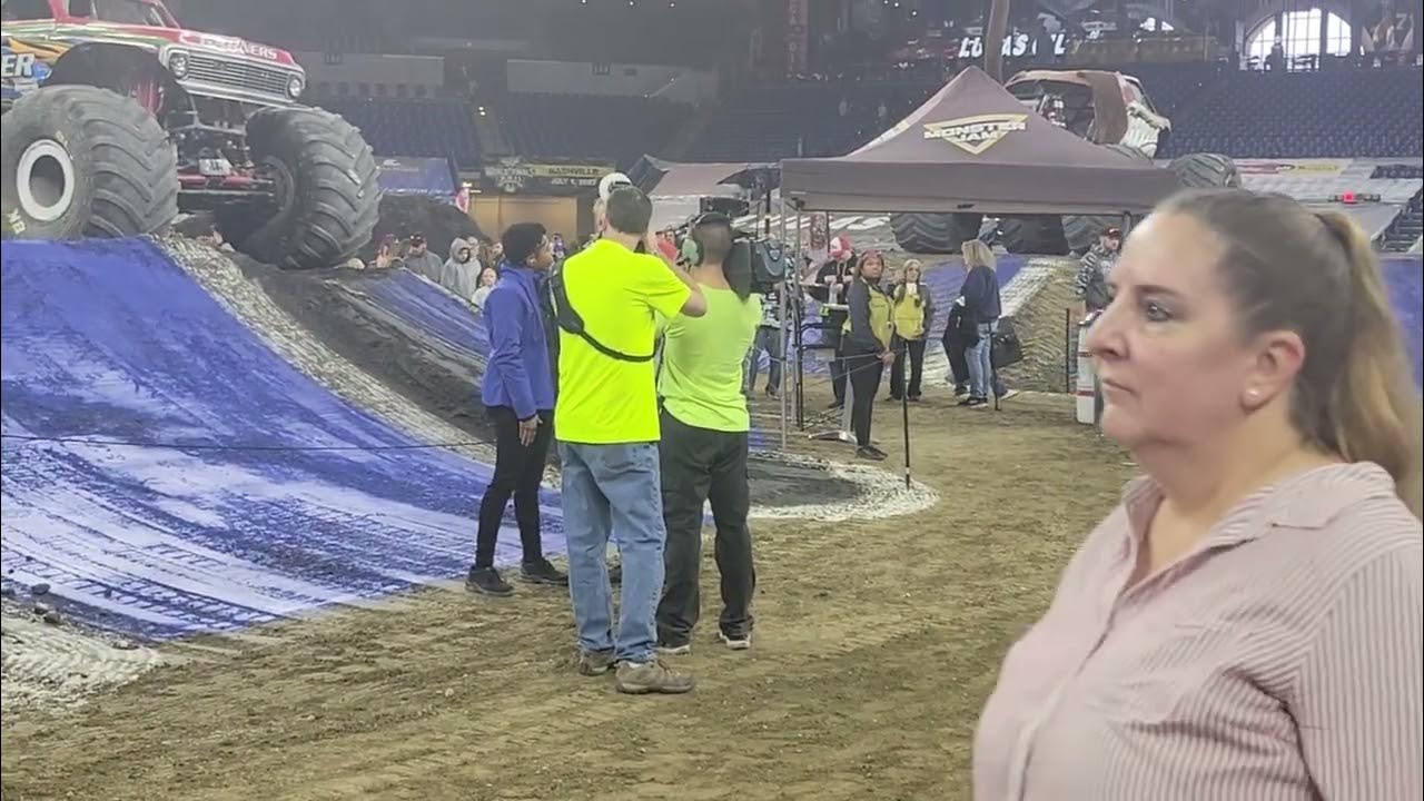 Monster Jam Indianapolis 2023 Jim Koelers New Avenger body YouTube