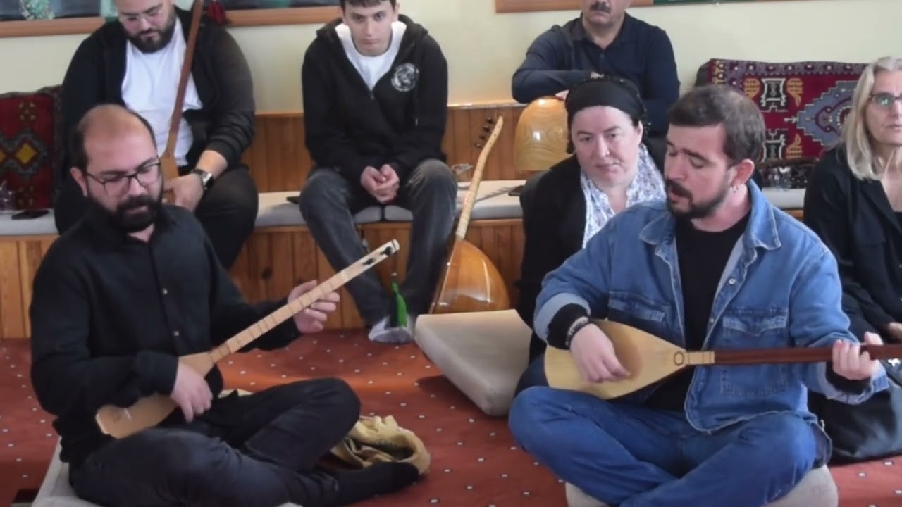 Özgün Güzel - Delil Öncü / Karşıda Görünen Ne Güzel Yayla