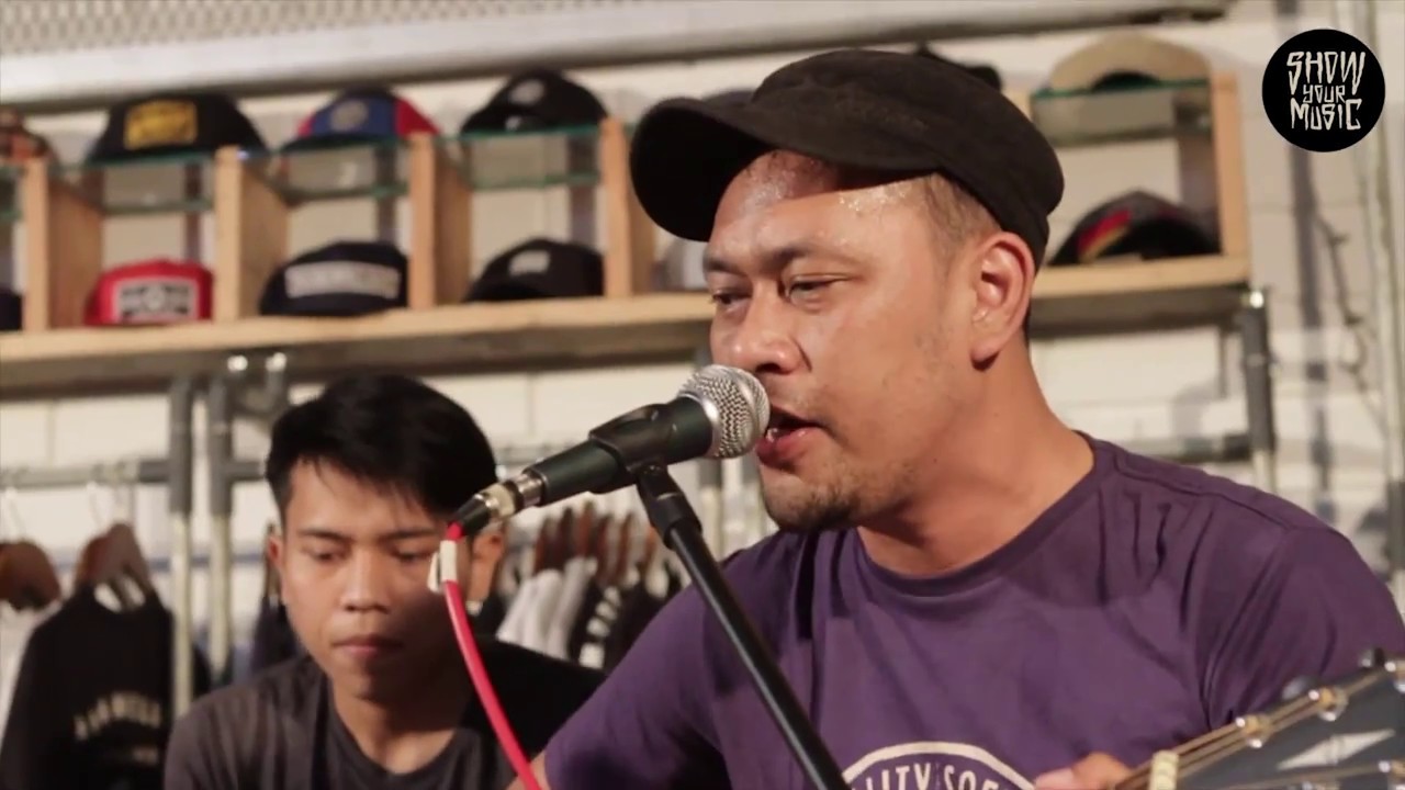Watch Berakhir Disini & Bertahan - Flight And Stereo (#ShowYourMusic) on YouTube Watch Berakhir Disini & Bertahan - Flight And Stereo (#ShowYourMusic) on YouTube