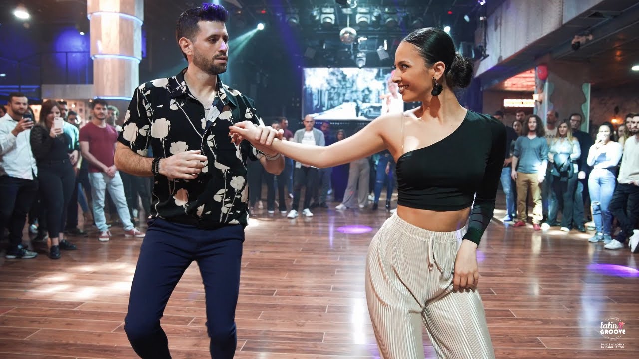 Veterana Prince Royce y Elvis Martinez | Daniel y Tom Bachata Dancing