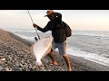 Así pesca Platijas este HOMBRE con la TÉCNICA del SPINNING en el MAR