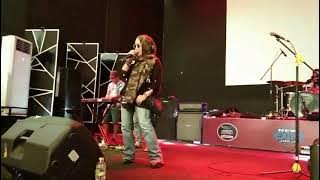 Cover '18 and Life' (Skid Row) - Voc. Mel Shandy & StrarLight Band Yogjakarta.