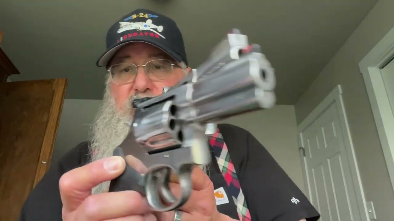 Rossi M720 .44 Special revolver