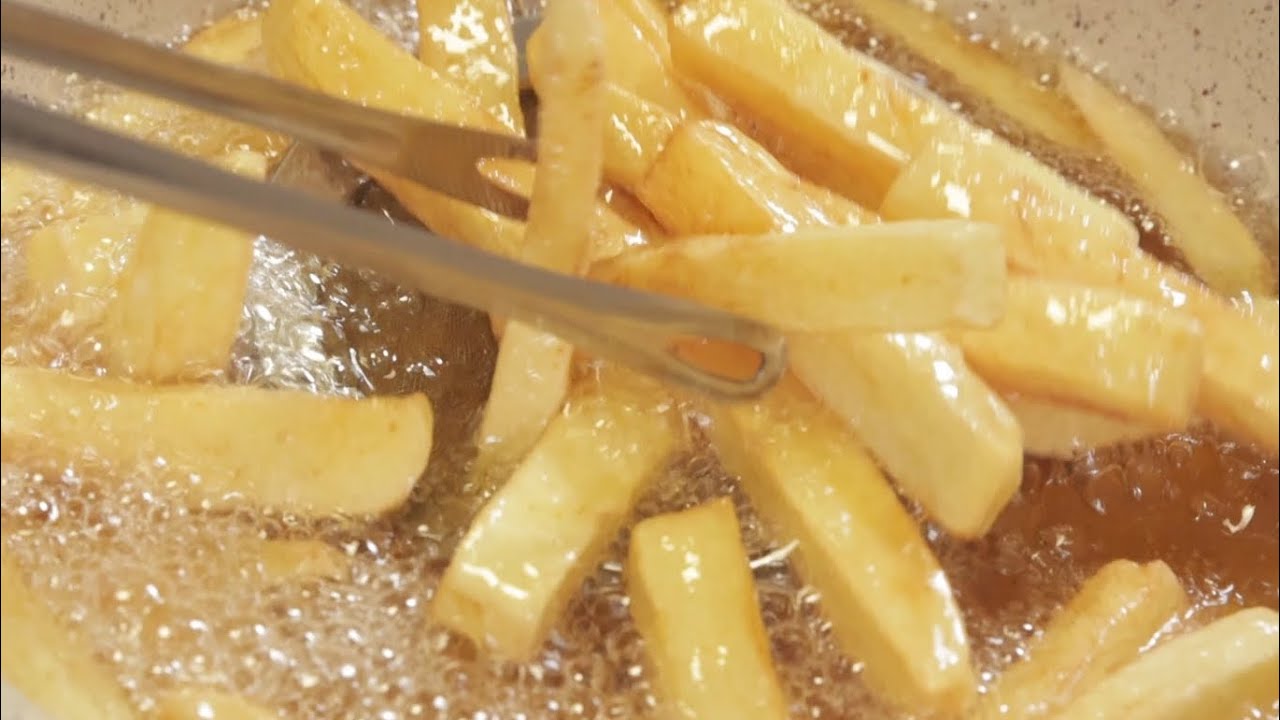 Crispy French Fries & Rich Cheese Sauce at Home