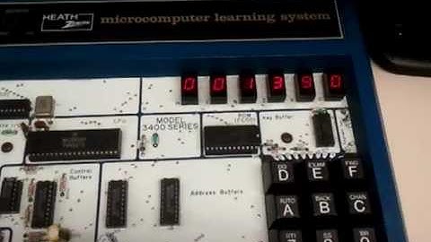 Microprocessor Trainer ET-3400 motorola 6800. circle lights