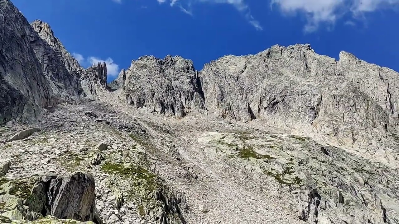# Alpe Cruina ( formaggio di capra ) alla capanna di Piansecco, salita verso il Gerenpass e ritorno