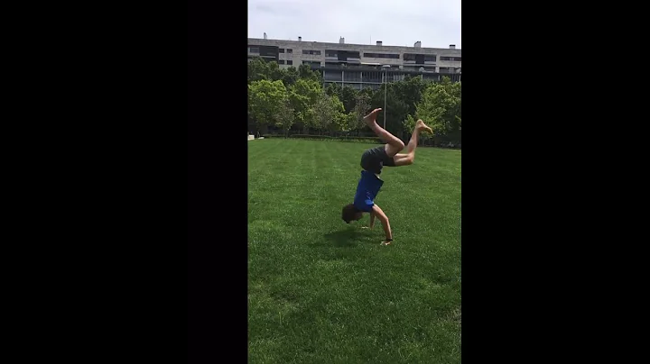 Backflip TUTORIAL! How to Learn a backflip EASY in only 1 minute! #shorts #backfliptutorial #cool