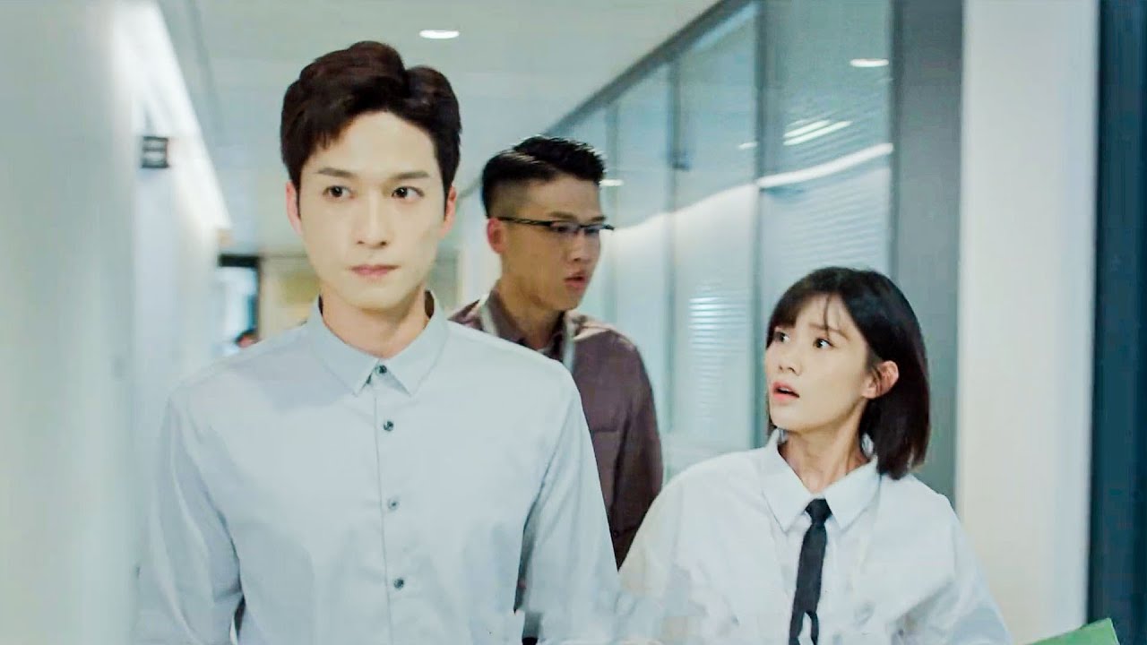 หญิงสาวค้นพบว่าเจ้านายของเธอจริงๆ แล้วเป็นผู้ชายที่เธอมีวันไนท์สแตนด์ด้วย!