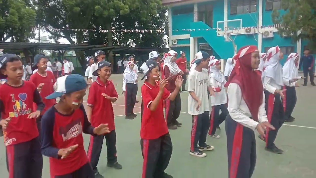 SIJI, LORO, TELU, PAPAT, ... KURANG KOMPAK NIH VII-7. LOMBA SENAM DALAM RANGKA 17AN.